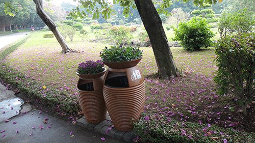  汕頭玻璃鋼花盆垃圾桶，點綴公園好環(huán)境。